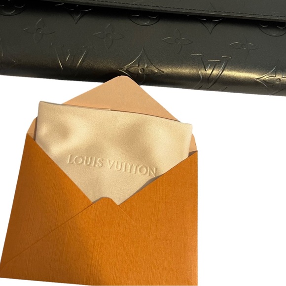 Louis Vuitton Monogram Long Wallet. - Picture 7 of 7